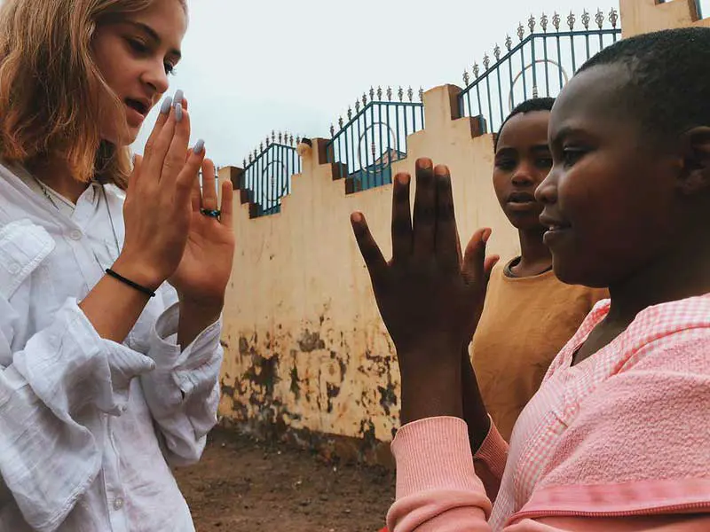 Hunter teaching hand games